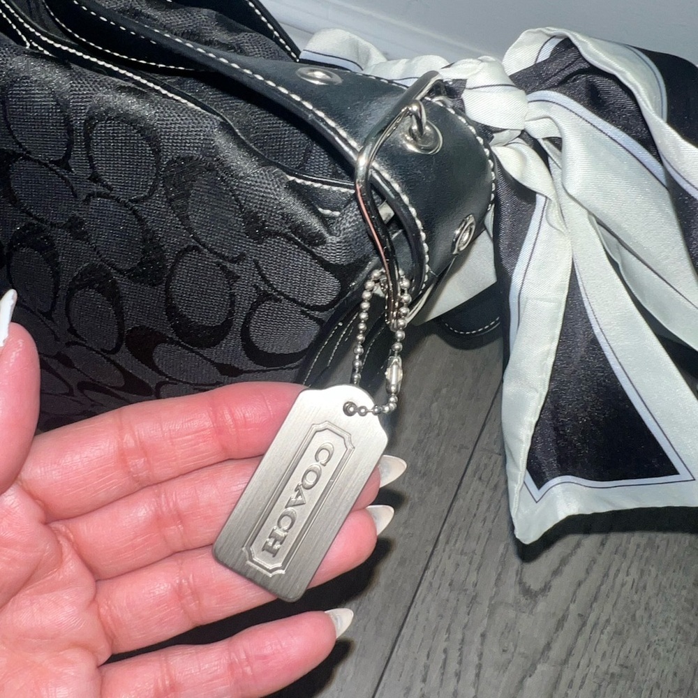 ✨ Host Pick ✨ Coach Black Signature Shoulder Bag - Picture 7 of 11